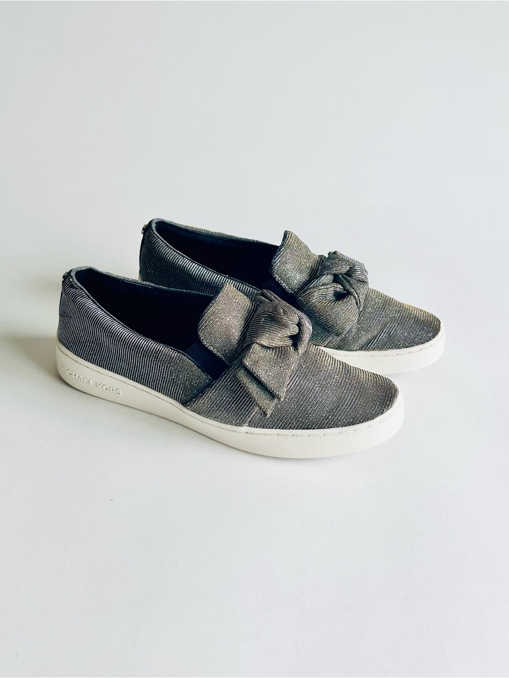 Michael Kors Silver Textile Bow White Rubber Outsole Sneakers size 7.5